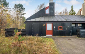 2 Bedroom Cozy Home In Grenaa in Grenå